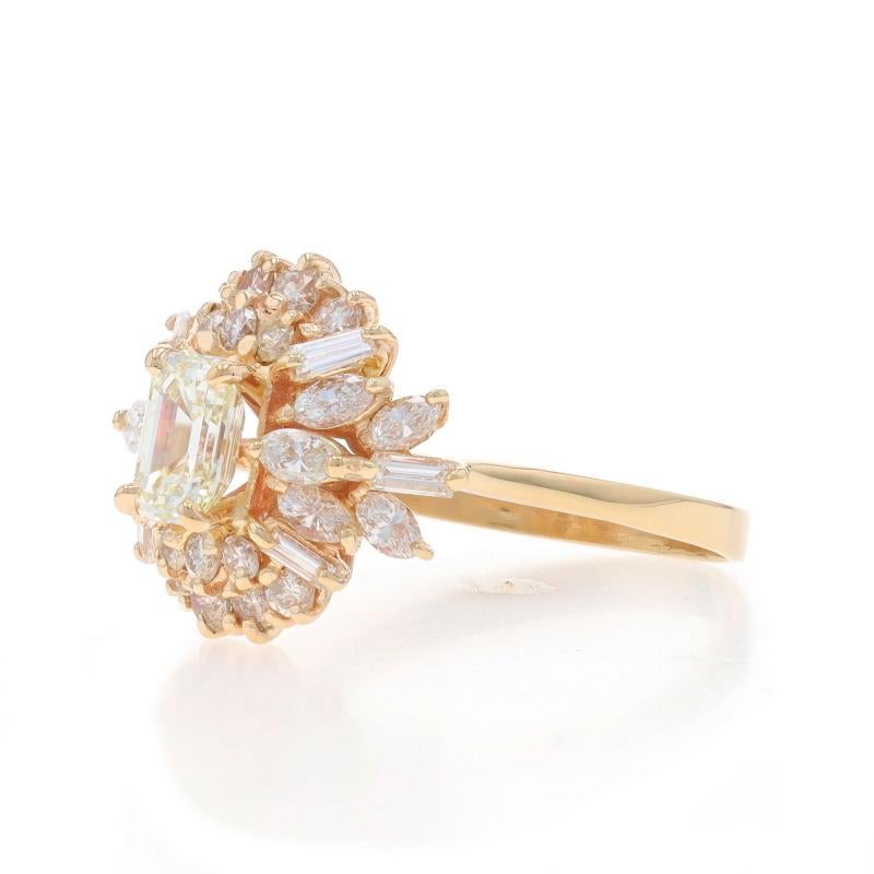 Bague halo de diamants en or jaune 14 carats taille émeraude 2,18 carats certifiée GIA Excellent état - En vente à Greensboro, NC