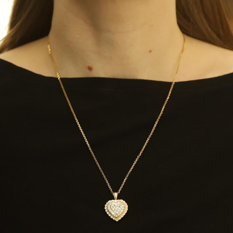 Collier Halo en or jaune avec diamants en forme de coeur - 14k Princesse 1.30ctw Excellent état - En vente à Greensboro, NC