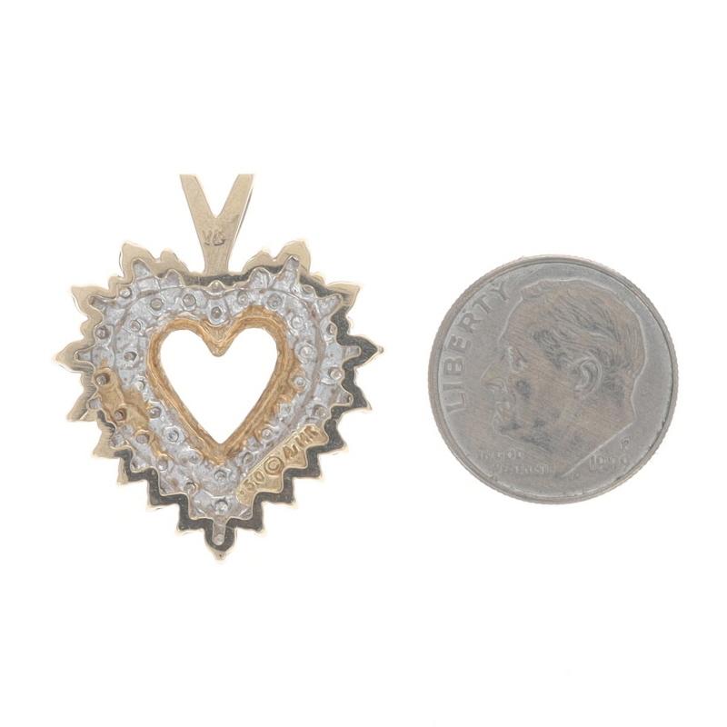 Ciondolo a forma di cuore con diamante in oro giallo - Corona d'amore rotonda Brilliante .50ctw 14k In condizioni ottime in vendita a Greensboro, NC