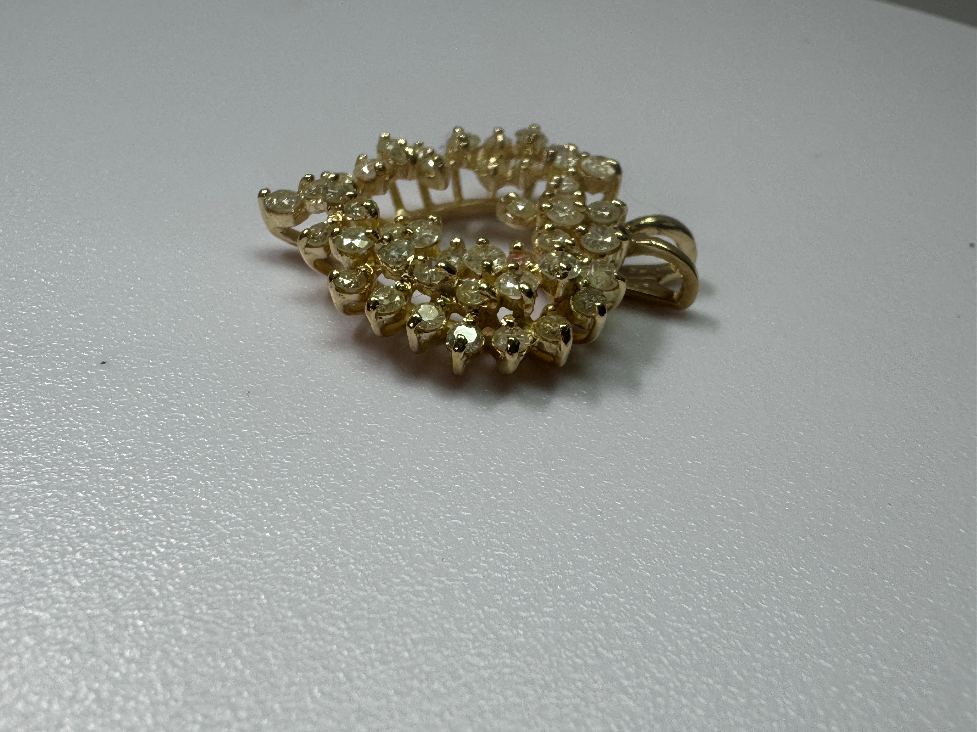 Pendentif coeur en or jaune avec diamant Unisexe en vente