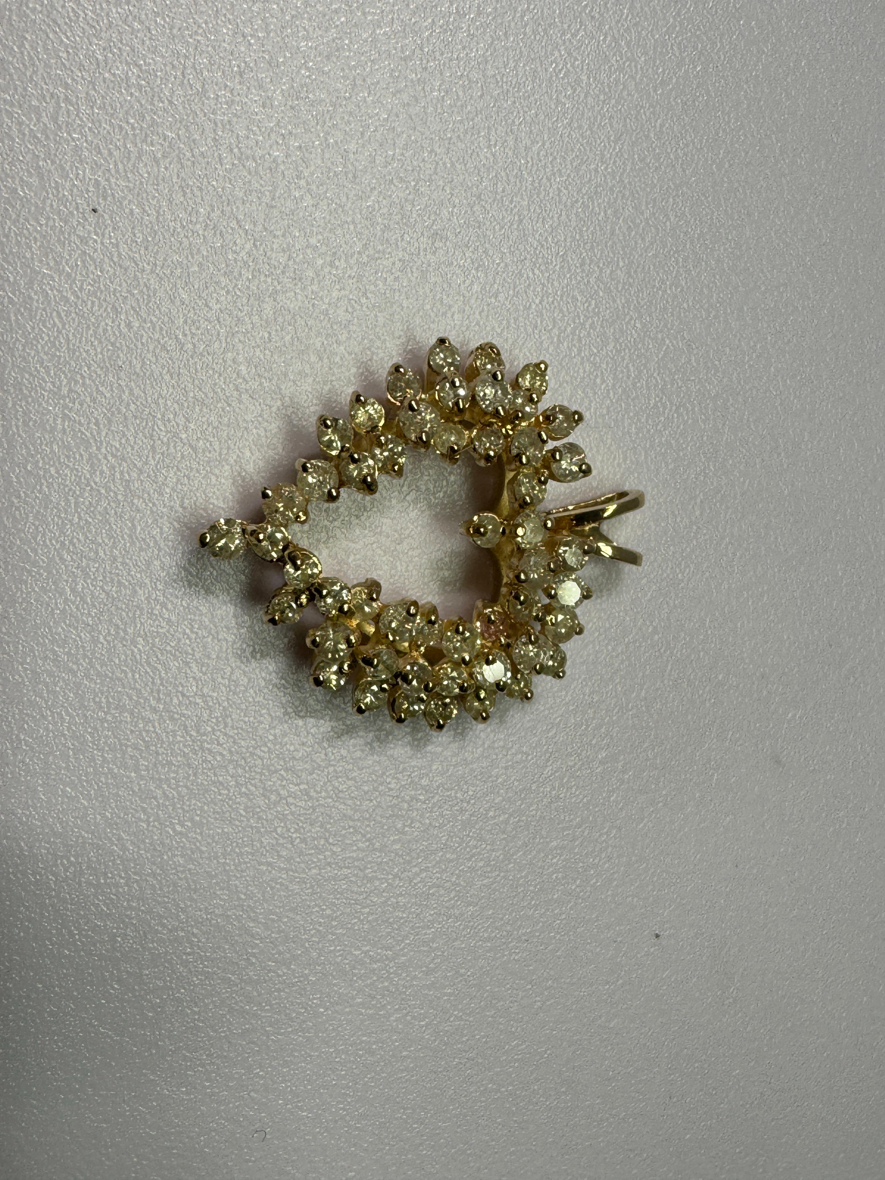 Pendentif coeur en or jaune avec diamant en vente 1