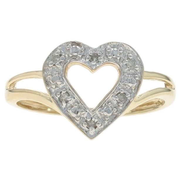 Anello con cuore di diamante in oro giallo - 10k Single Cut Love in vendita
