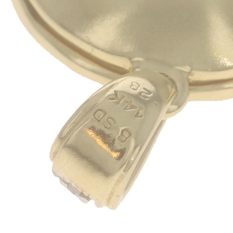 Pendentif en or jaune avec cœurs en diamant 14k Single .25ctw Love One Frame en vente 1