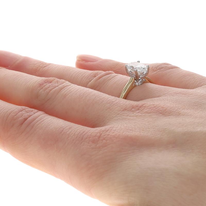 De las mujeres Anillo de compromiso con halo oculto de diamantes en oro amarillo - 14k Oval 1.78ct en venta