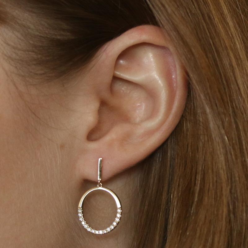 Orecchini a cerchio con diamante in oro giallo 14k Rnd.31ctw con incastro francese In condizioni Nuovo a Greensboro, NC