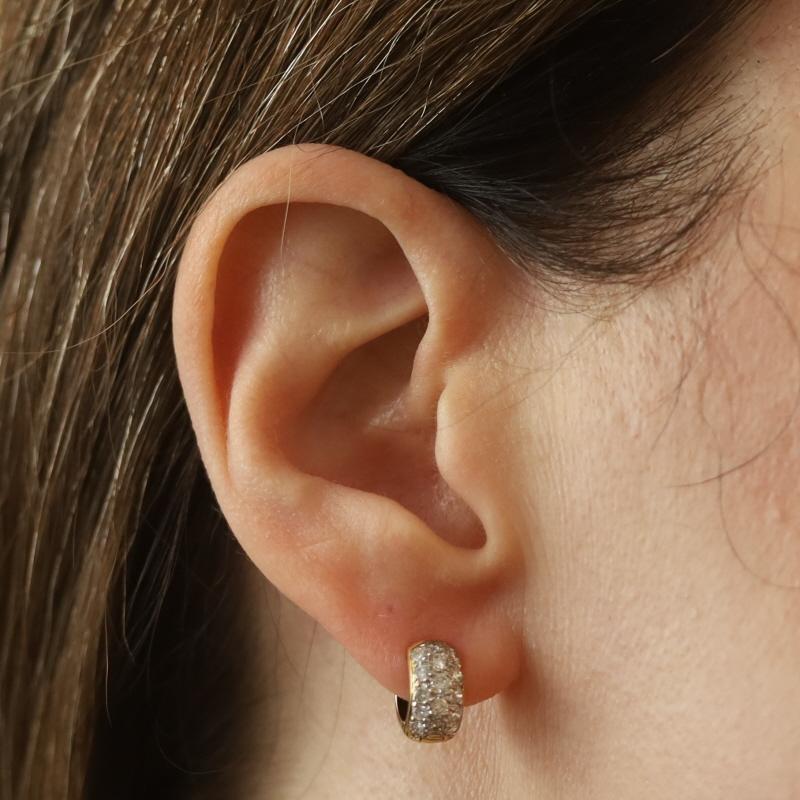 Taille ronde Boucles d'oreilles en or jaune avec diamants - 18k Round 1.00ctw Cluster Pierced en vente