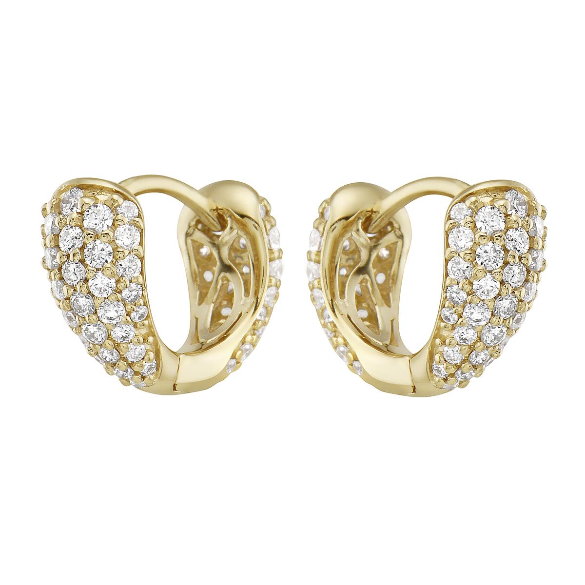 With these exquisite yellow-gold diamond huggies, style and glamour are in the spotlight. These huggies are set in 14-carat gold, made out of 1.9 grams of gold. The color of the diamonds is GH. The clarity is SI1-OSI2. These earrings are made out of