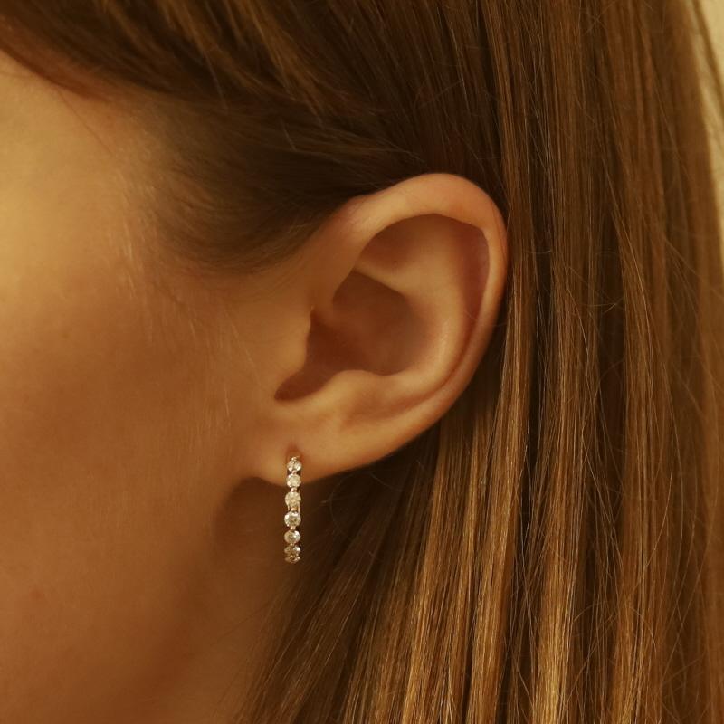 Taglio rotondo Orecchini a cerchio in oro giallo con diamante Inside-Out 14k a brillante rotondo 1,00ctw con foro