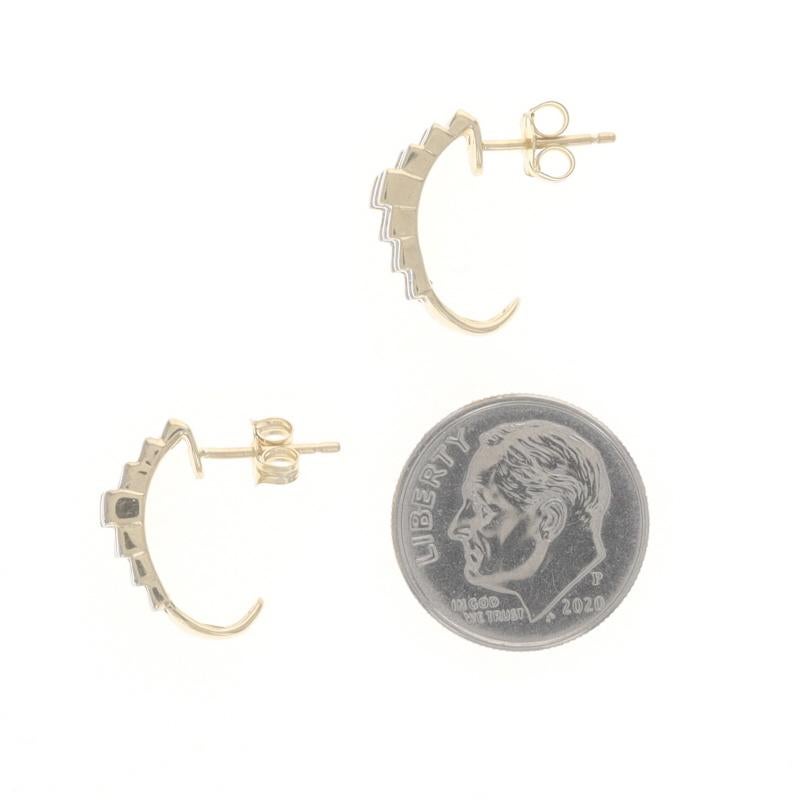 Taille simple Boucles d'oreilles J-Hook en or jaune - 10k Single Cut .20ctw Pierce en vente