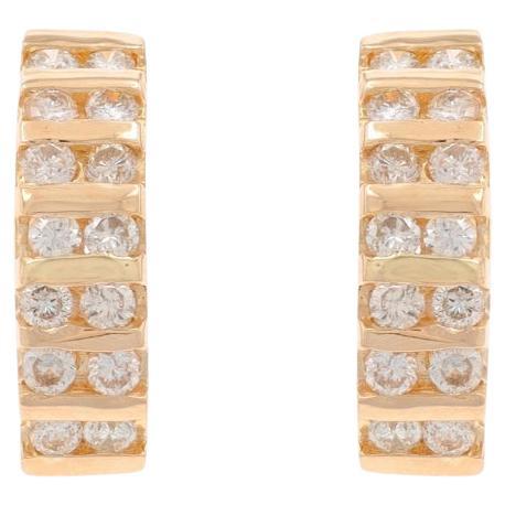 Pendientes Aros en J de Diamante en Oro Amarillo - 14k Brillante Redondo 1.20ctw Perforados