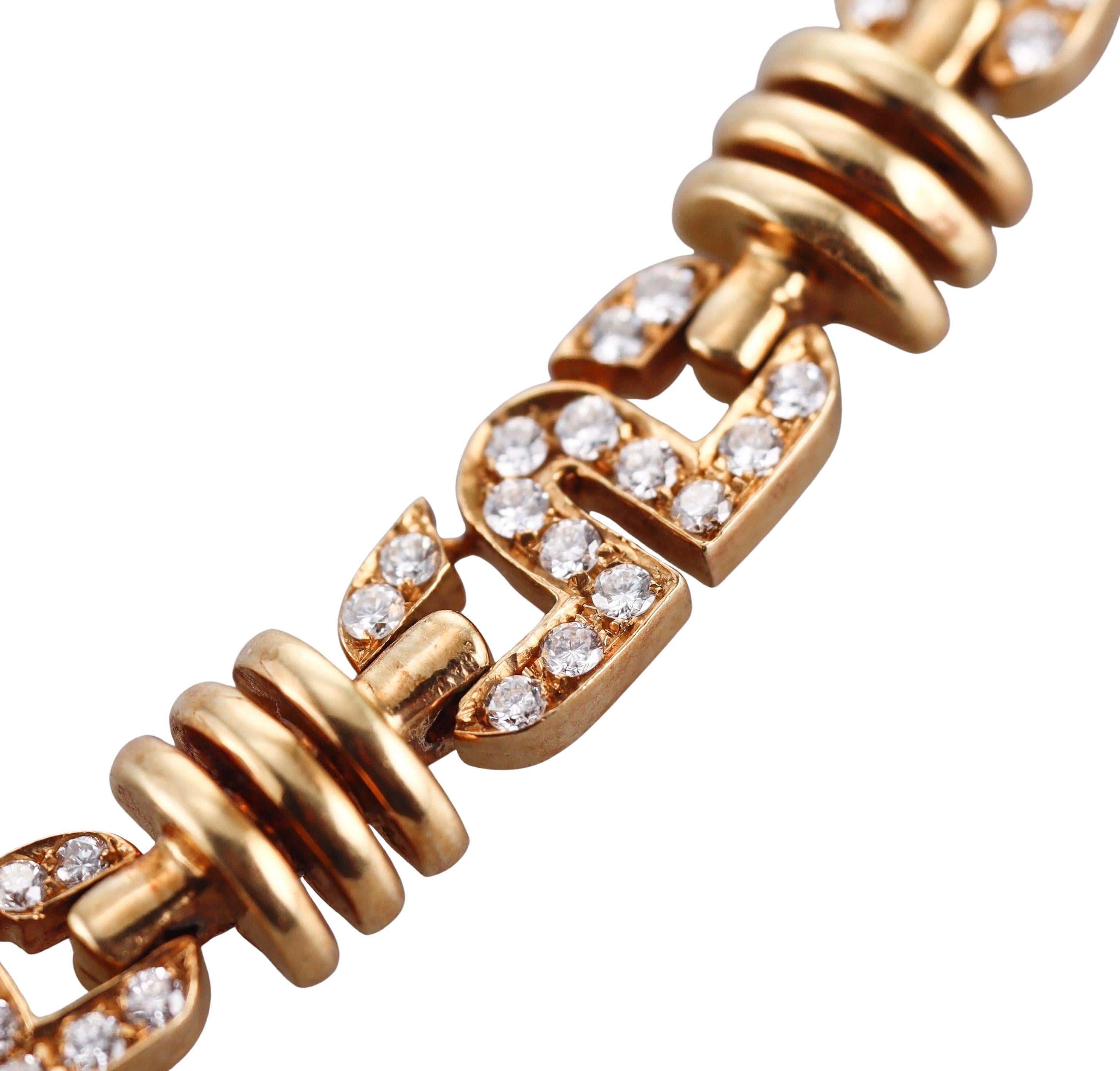 Yellow Gold Diamond Link Necklace In Excellent Condition For Sale In New York, NY