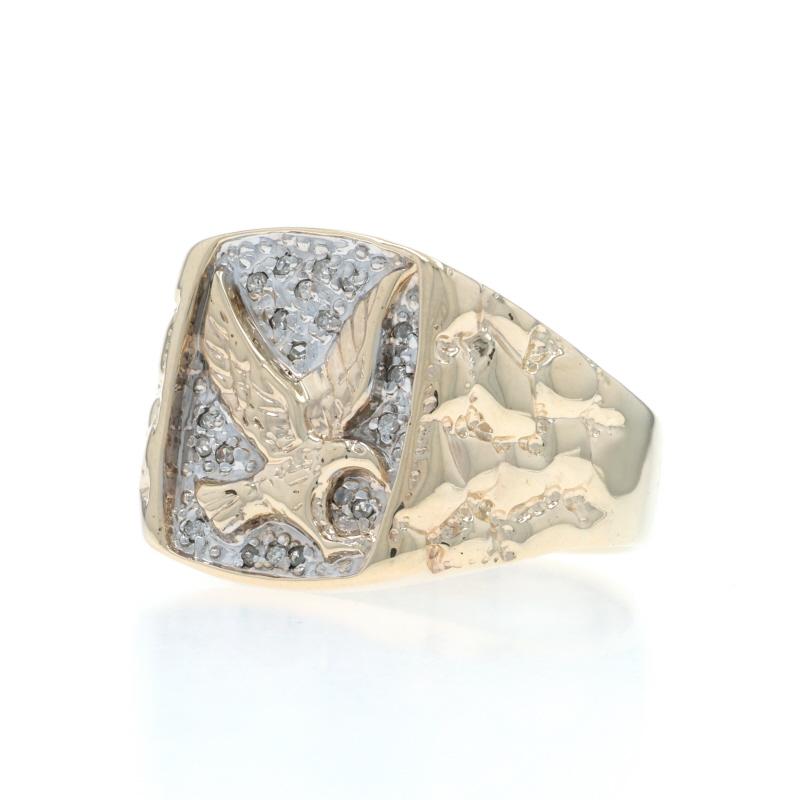 Bague en or jaune diamantée aigle Majestic - 10k Single Swooping Bird Excellent état - En vente à Greensboro, NC
