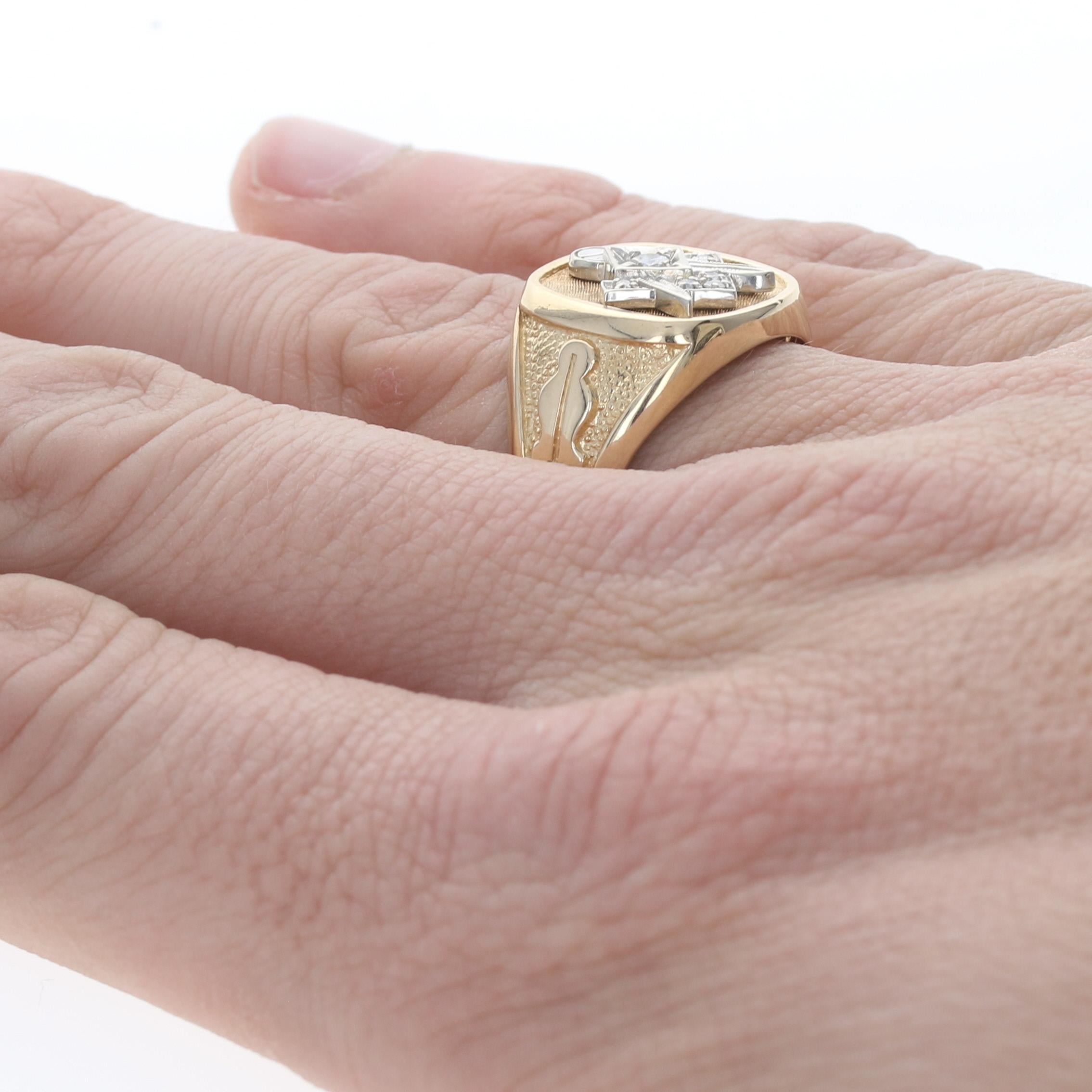 Yellow Gold Diamond Masonic Blue Lodge Ring 10k Square Compass Plumb Line.10ctw In Excellent Condition In Greensboro, NC