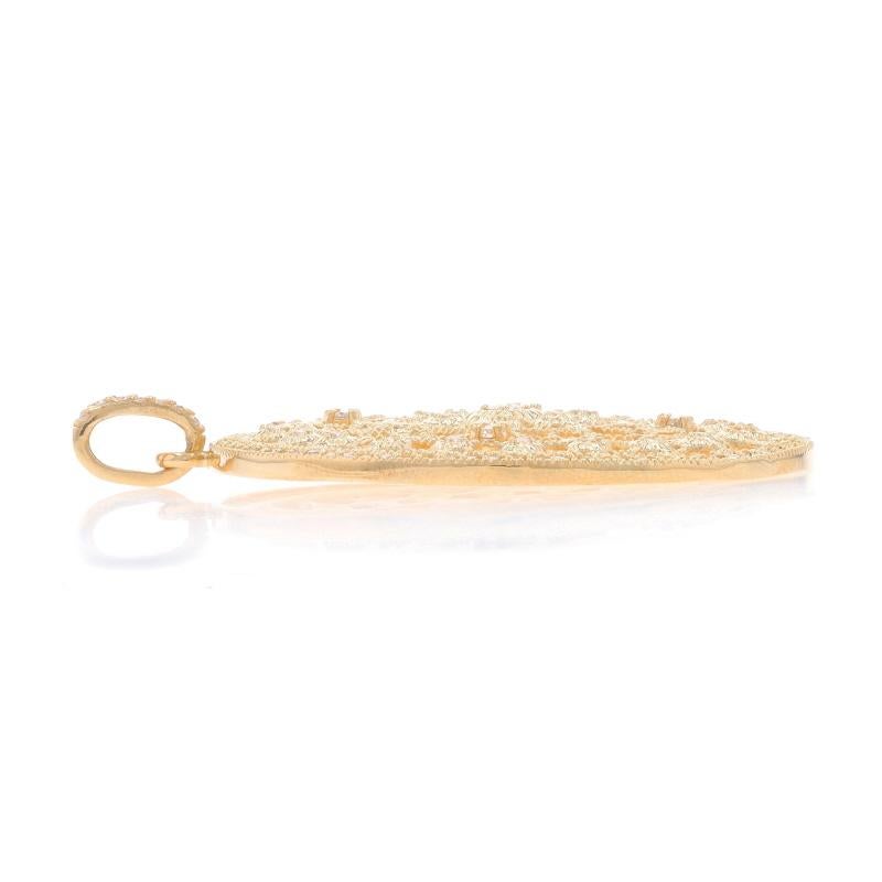 Taille ronde Pendentif médaillon rond en or jaune 14 carats avec cercle milgrain de 1,00 carat en vente