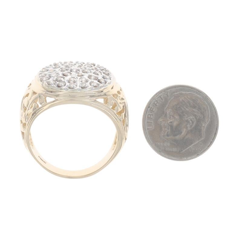 Bague pour homme en or jaune avec diamant - 10k Round Brilliant .50ctw Cluster en vente 1