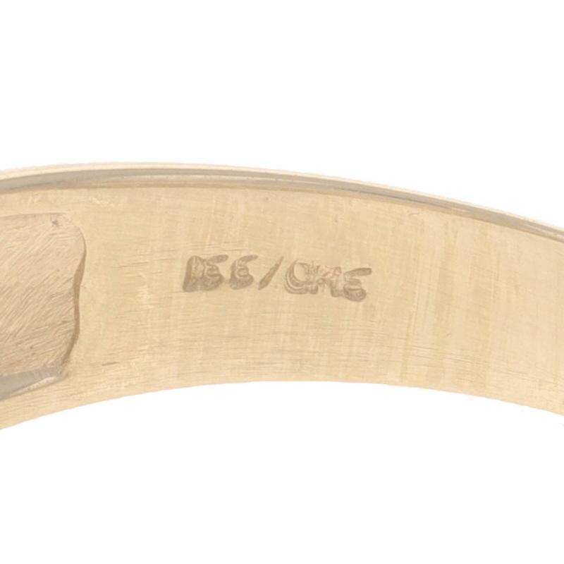 Yellow Gold Diamond Men's Ring - 10k Round Brilliant Three-Stone Wedding Band im Angebot 3