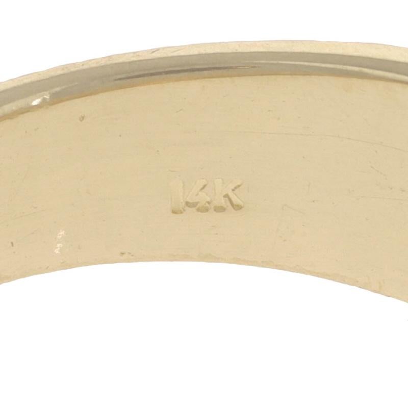 Bague pour homme en or jaune avec diamant 14k Rd .60ctw Four-Stone Channel Set Wedding Band en vente 2