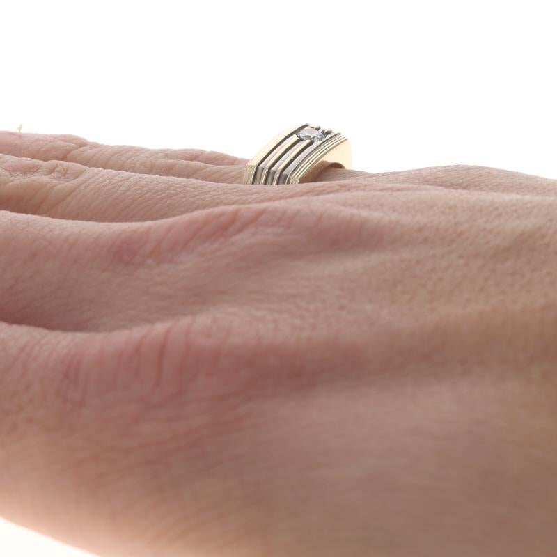 Bague pour homme en or jaune avec diamant - 14k Solitaire brillant rond de 0,25ct Pour hommes en vente