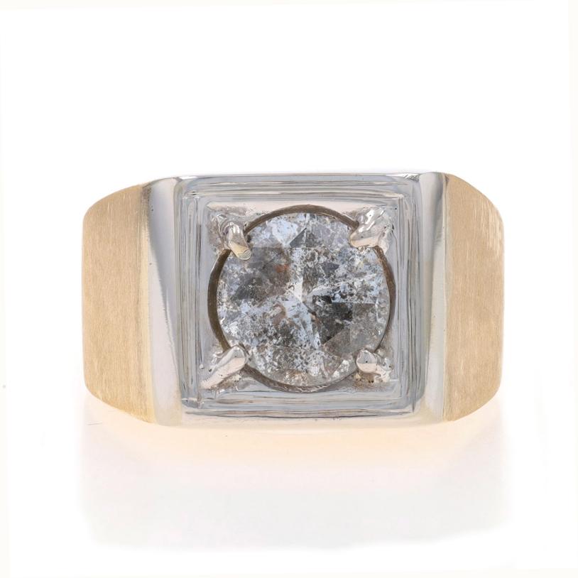 Taille : 10 1/4
Frais de taille : Up&Up 2 tailles pour $120 ou Down 1 1/2 tailles pour $80

Contenu métallique : Or jaune 14k et or blanc 14k

Informations sur les pierres

Diamant naturel
Carat(s) : 3.08ct
Coupe : Brillant rond
Couleur : G
Clarté :