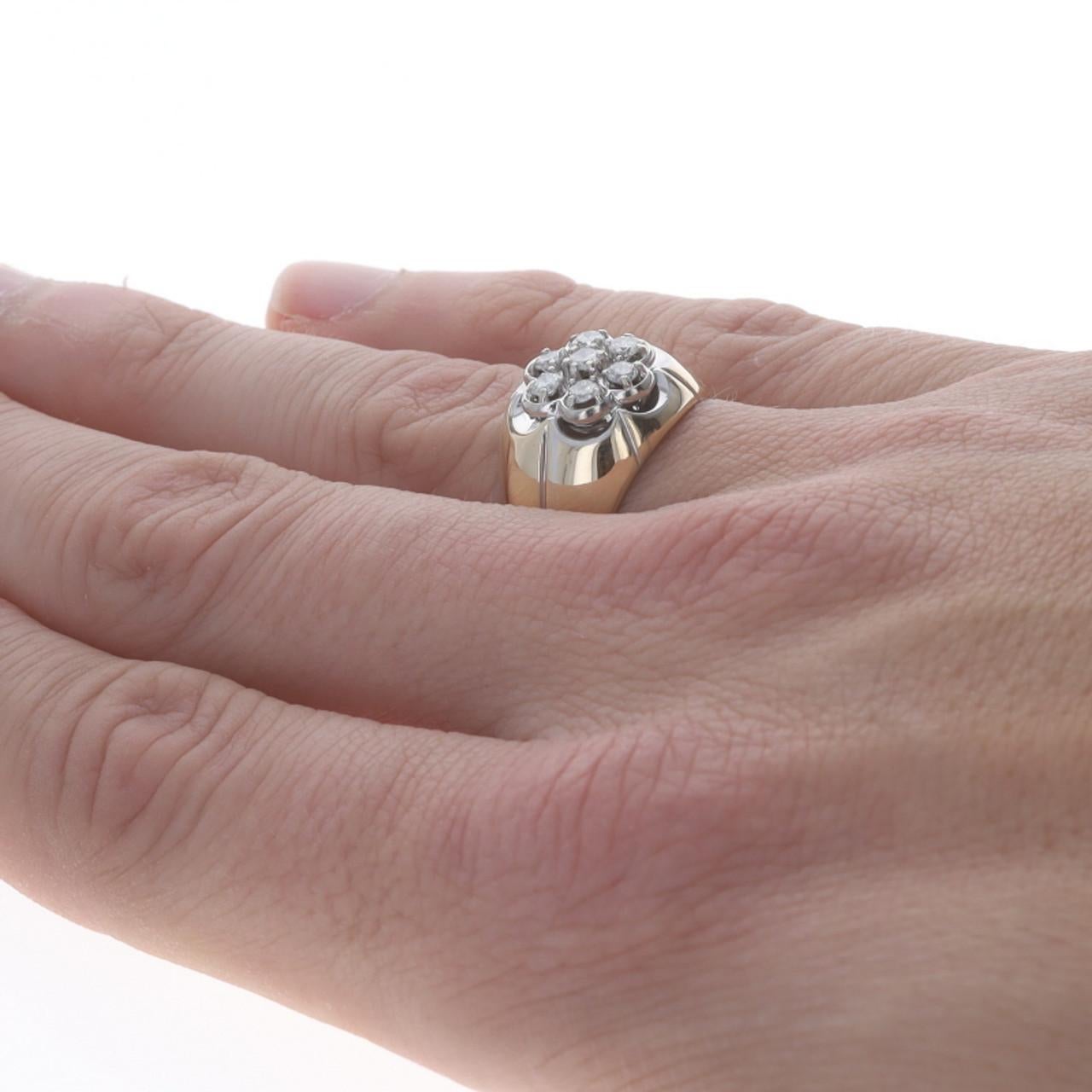 Gelbgold Diamant-Herrenring 14k runder Brillant .50ctw Cluster im Zustand „Gut“ in Greensboro, NC