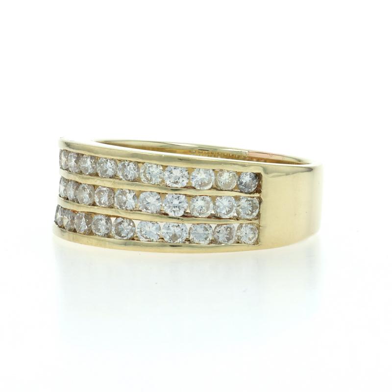 Bague pour homme en or jaune avec diamant - 18k Round Brilliant 1.00ctw Cluster Band Excellent état - En vente à Greensboro, NC