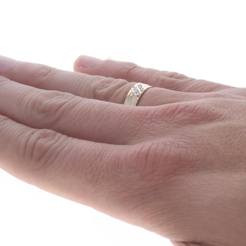 Women's Yellow Gold Diamond Men's Wedding Band 10k Round Brilliant Diagonal Stripe Ring