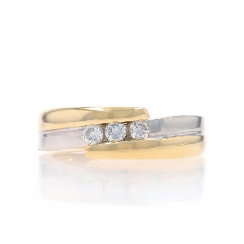 Dimensione: 9 1/4
Costo della taglia: Up 2 taglie per $60 o Down 1 taglia per $40

Contenuto metallico: Oro giallo 14k e oro bianco 14k

Informazioni su A. Stone

Diamanti naturali
Carati: 1/3ctw
Taglio: Rotondo brillante
Colore: G - H
Chiarezza: