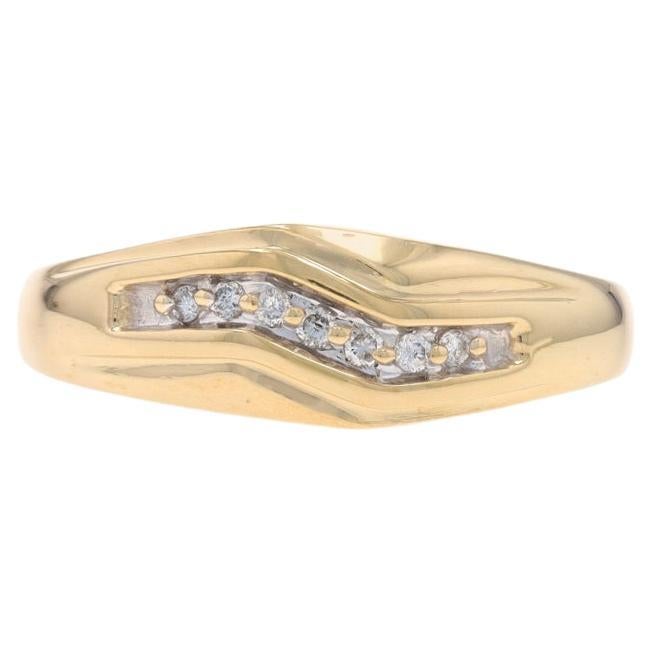 Yellow Gold Diamond Men's Wedding Ring - 14k Round Brilliant