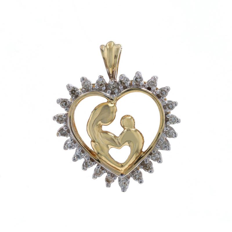 Contenu métallique : Or jaune 10k et or blanc 10k

Informations sur les pierres

Diamants naturels
Carat(s) : .20ctw
Coupe : Simple
Couleur : J - K.
Clarté : SI1 - SI2

Total des carats : .20ctw

Thème : Mère et enfant, deux cœurs, amour