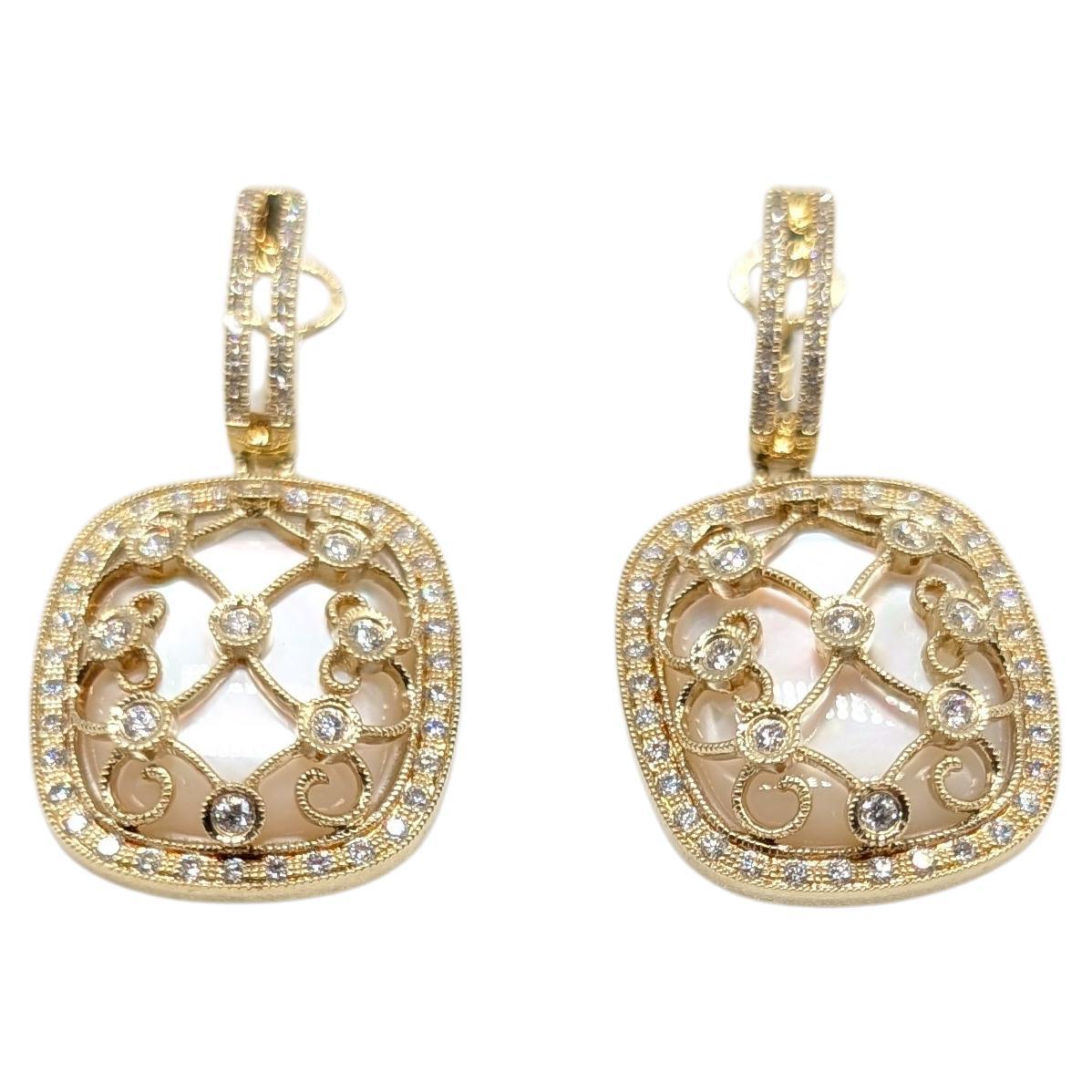Orecchini in oro giallo con diamanti e madreperla - Diamanti 1,05ct, MOP 13,56ct in vendita