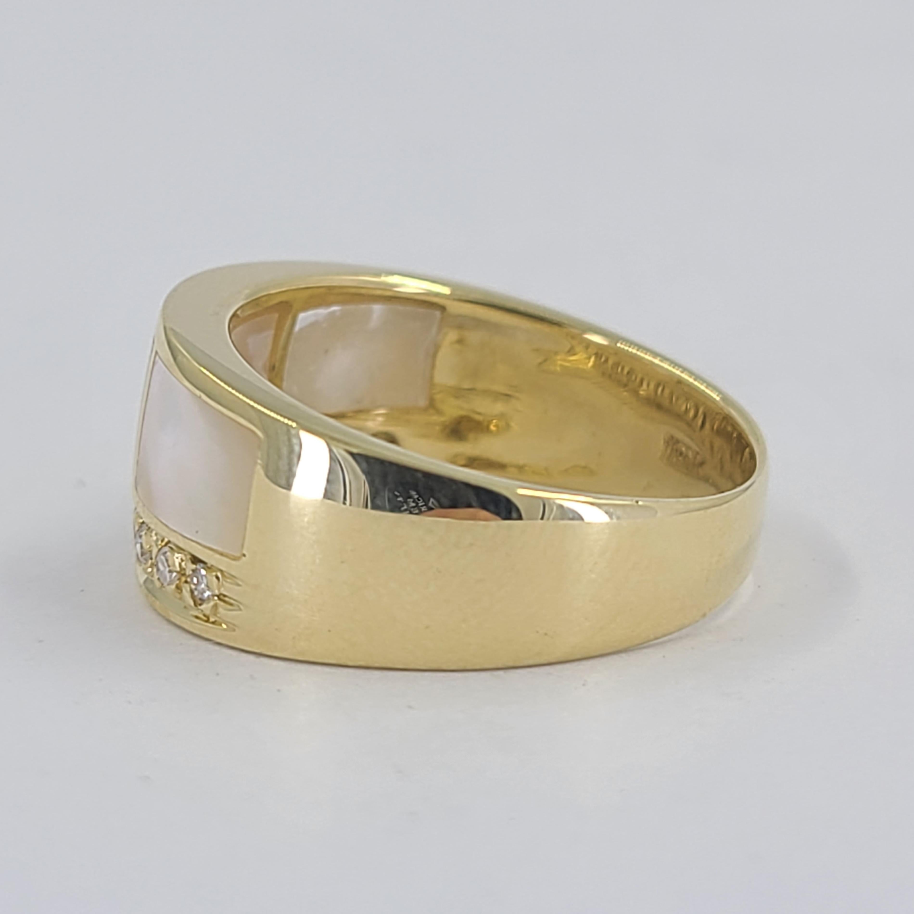 Yellow Gold, Diamond & Mother of Pearl Inlay Band In Good Condition In Coral Gables, FL