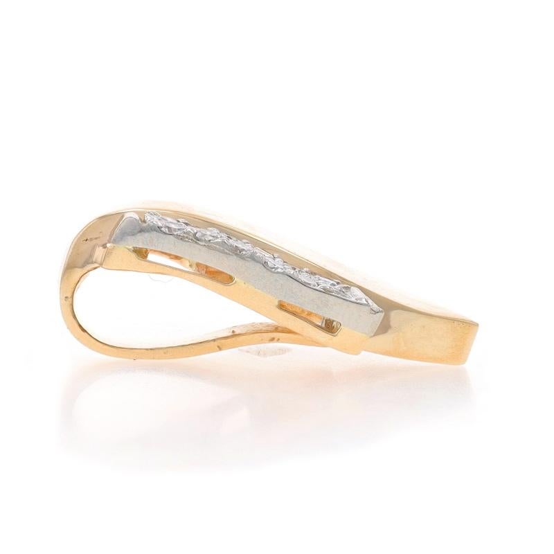Taille ronde Pendentif Slide Omega en or jaune - 14k Rubans ronds brillants .50ctw en vente