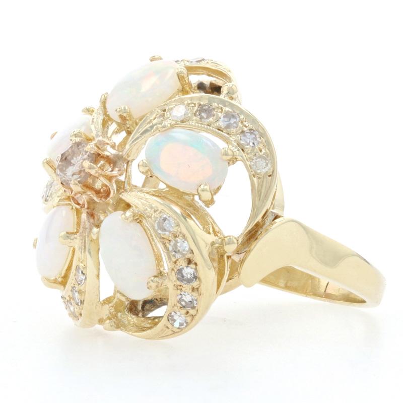 Gelbgold Diamant & Opal Cluster Halo Cocktail-Ring, 14k 2,00ctw Floral Swirl im Zustand „Hervorragend“ in Greensboro, NC