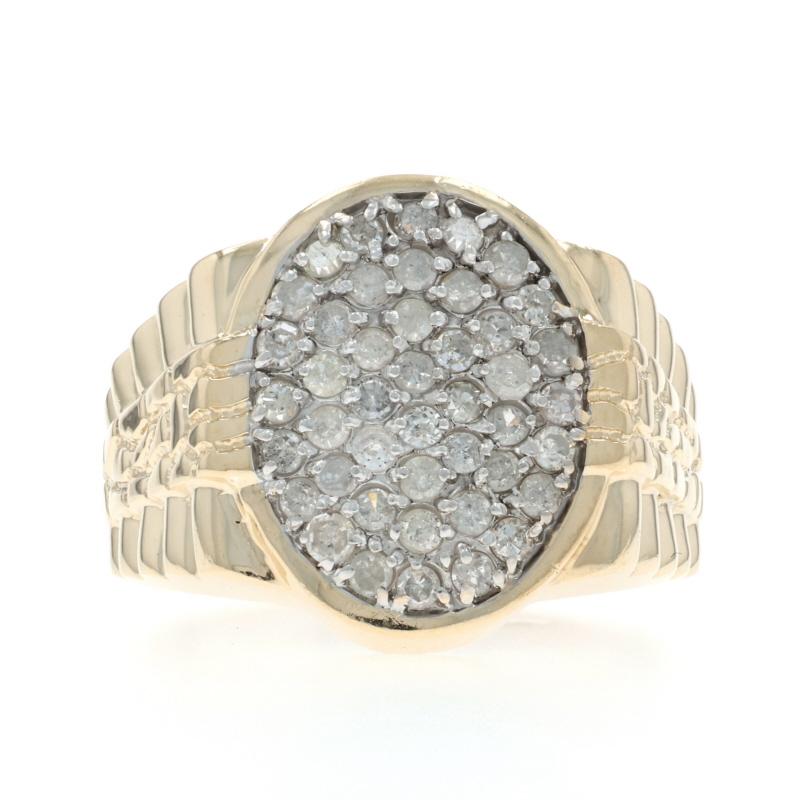 Taille : 11
Frais de taille : Up&Up 2 tailles pour $40 ou Down 1 taille pour $40

Contenu métallique : Or jaune 10k et or blanc 10k

Informations sur les pierres

Diamants naturels
Carat(s) : 1.00ctw
Coupe : Simple
Couleur : G - H
Clarté : I2

Total