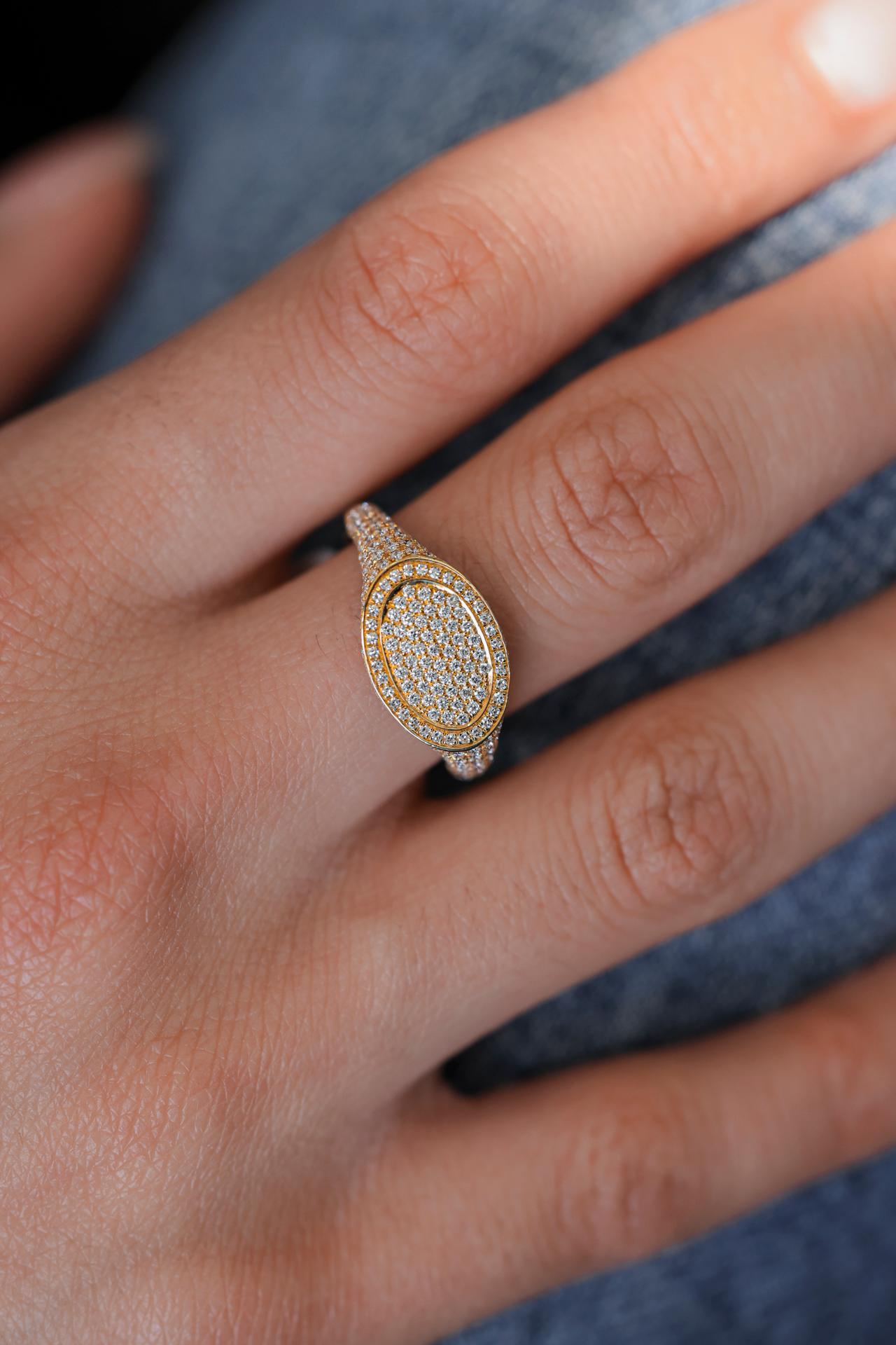 Yellow Gold Diamond Pinky Ring 1.25 cts. In New Condition For Sale In Los Angeles, CA
