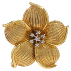 Umwandelbare Brosche/Anhänger-Anstecknadel aus Gelbgold mit Diamant Plumeria - 14k Blumennadel