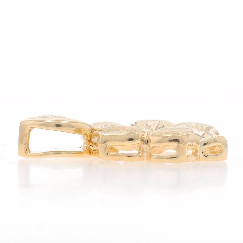 Taglio rotondo Ciondolo solitario con diamante Plumeria in oro giallo - Fiore rotondo .16ct 14k in vendita