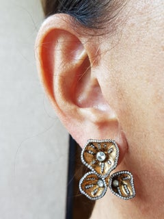 Yellow Gold Diamond Poppy Flower Earring