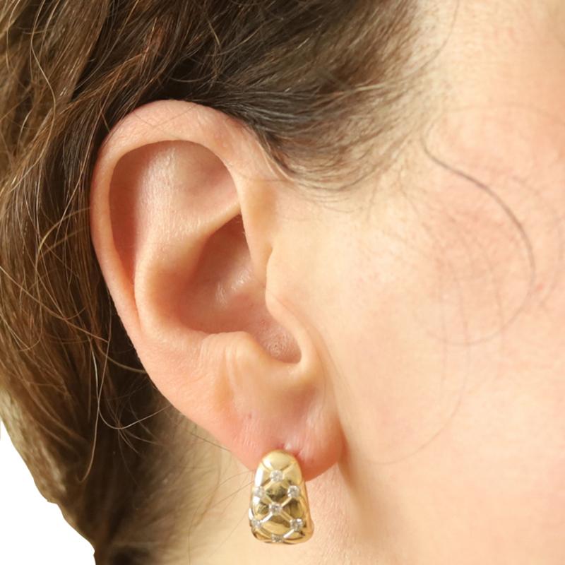Round Cut Yellow Gold Diamond Quilted Lattice J-Hook Earrings - 14k Round .56ctw Pierced For Sale