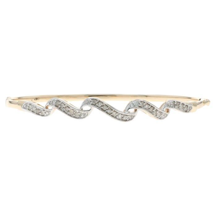 Bracelet à charnière en or jaune avec ruban de diamants 6 1/2" 10k Single .50ctw Wave