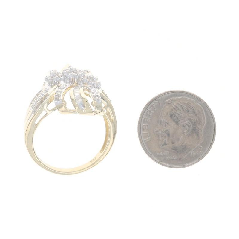 Bague en or jaune avec ruban de diamants - 10k Single Cut & Baguette .50ctw en vente 1