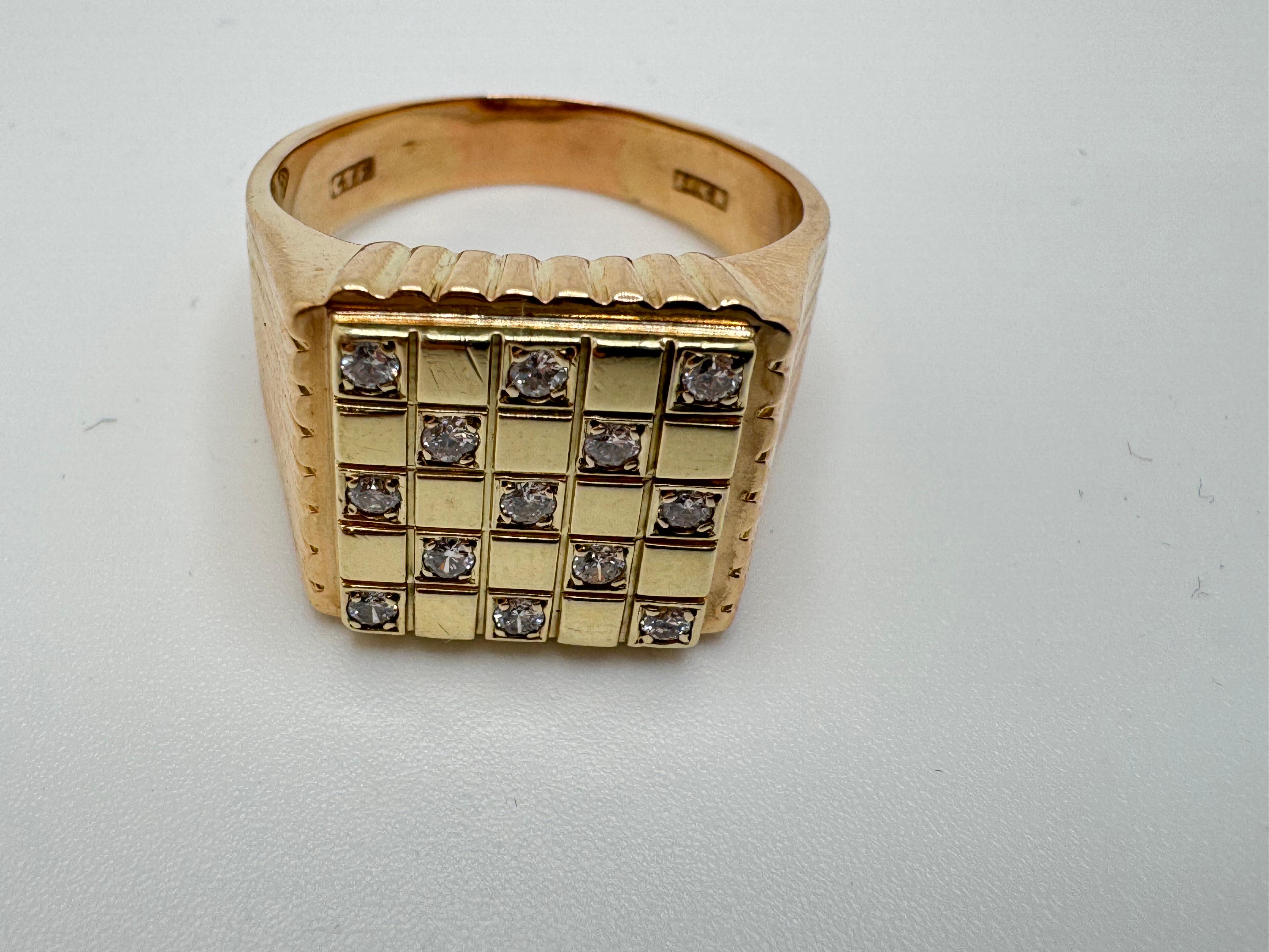 Anillo estriado de diamantes en oro amarillo en venta 3