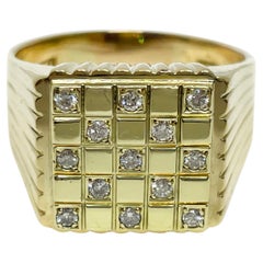 Vintage Yellow Gold Diamond Ridged Ring