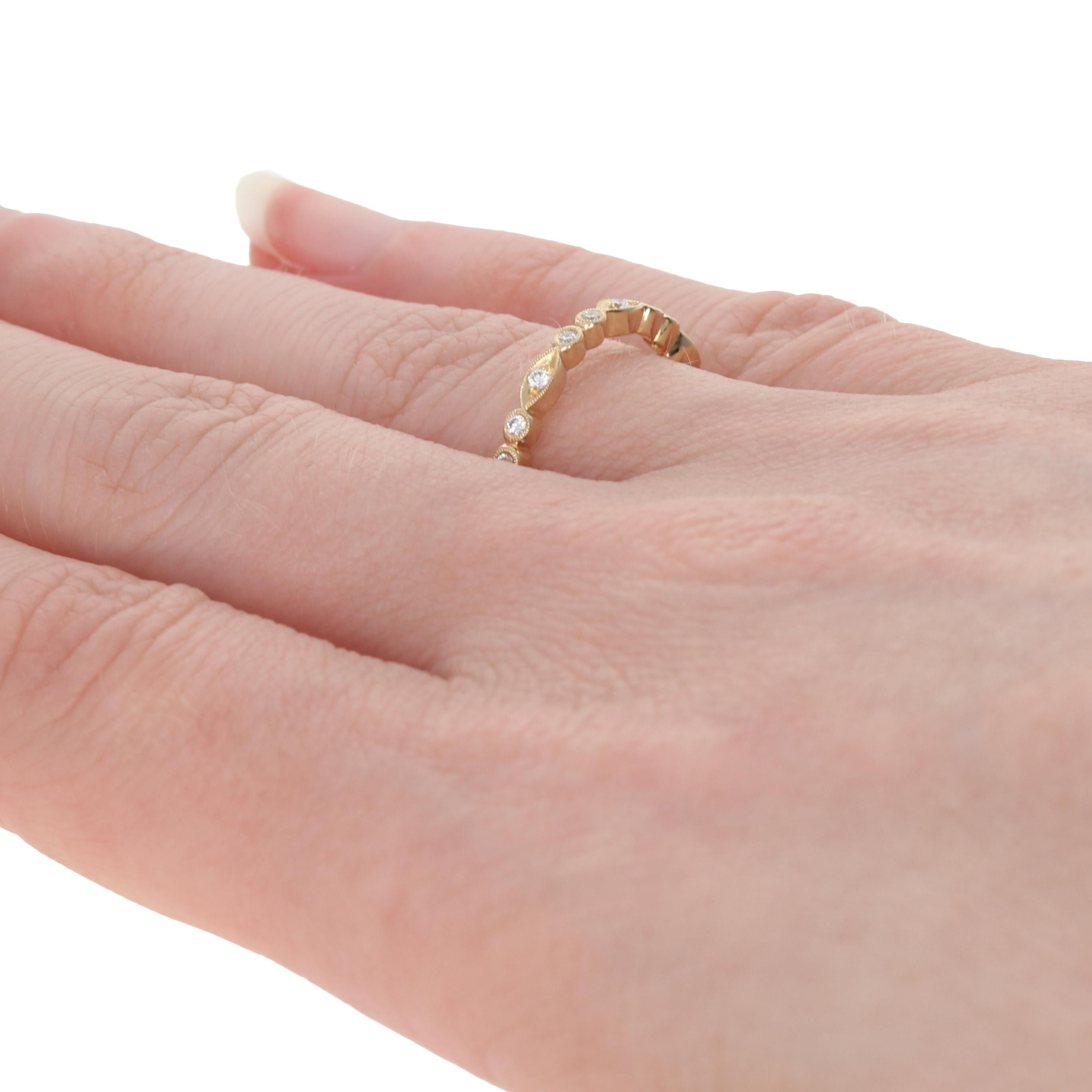 Gelbgold Diamantring, 14k runder Brillant 0,24 Karat Ewigkeits-Ehering im Zustand „Hervorragend“ im Angebot in Greensboro, NC