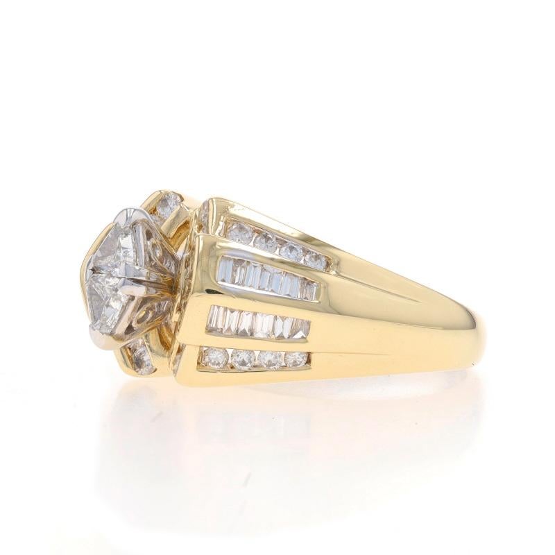 Bague de fiançailles en or jaune 14k Trillion, Round, & Baguette 1,50 ctw Excellent état - En vente à Greensboro, NC