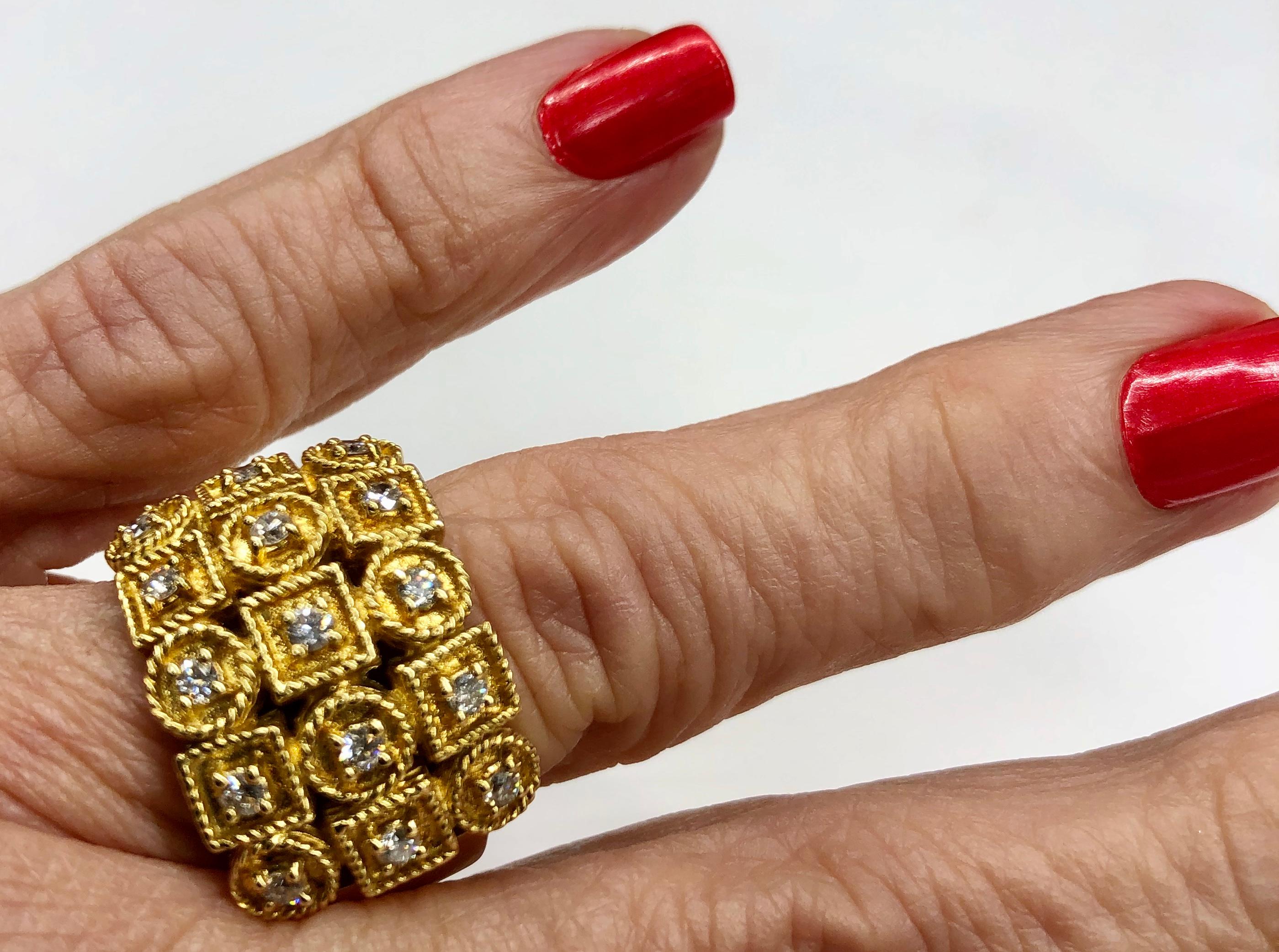 18 Karat Gelbgold Diamantring mit Kreisen und Quadraten Damen im Angebot