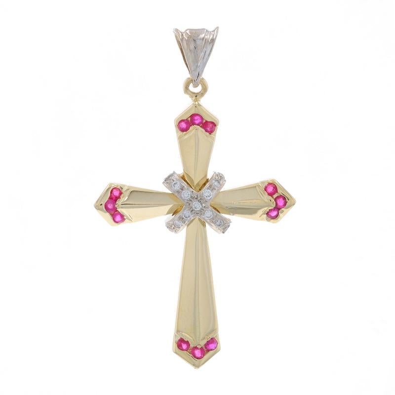Contenuto metallico: Oro giallo 14k e oro bianco 14k

Informazioni su A. Stone

Diamanti naturali
Carati: 0.12ctw
Taglio: Rotondo brillante
Colore: H. H. - I.
Chiarezza: SI2 - I1

Rubini naturali
Trattamento: Riscaldamento
Carati: 0,48ctw
Taglio: