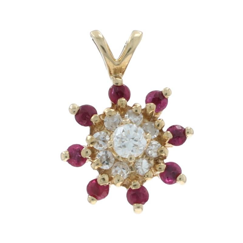 Contenu du métal : Or jaune 14k

Informations sur les pierres

Diamants naturels
Carat(s) : .16ctw
Taille : Brilliante ronde et simple
Couleur : H - I
Clarté : SI1 - SI2

Rubis naturel
Traitement : Chauffage
Carat(s) : .24ctw
Coupe : Ronde

Total