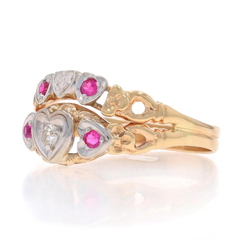 Yellow Gold Diamond Ruby Retro Heart Ring - 14k Single .20ctw Love In Excellent Condition For Sale In Greensboro, NC