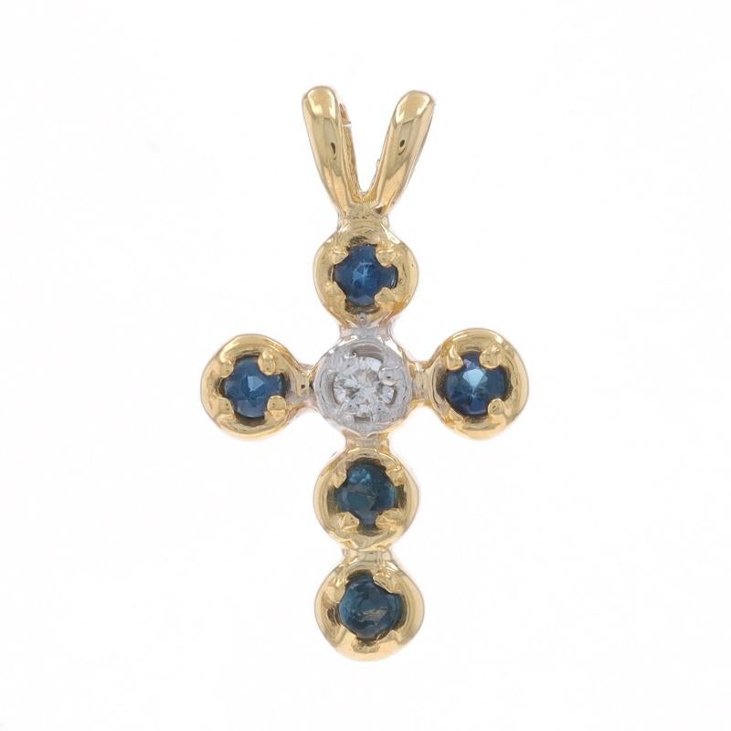 Metallgehalt: 14k Gelbgold & 14k Weißgold

Informationen zu Stein

Natürlicher Diamant
Karat(e): .03ct
Schliff: Runder Brillant
Farbe: H
Klarheit: SI2

Natürliche Saphire
Behandlung: Heizung
Karat(e): .25ctw
Schnitt: Rund

Karat gesamt: